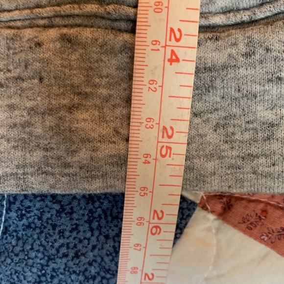 PINK Victoria’s Secret Hoodie. Heathered gray. Size M. - Picture 9 of 9